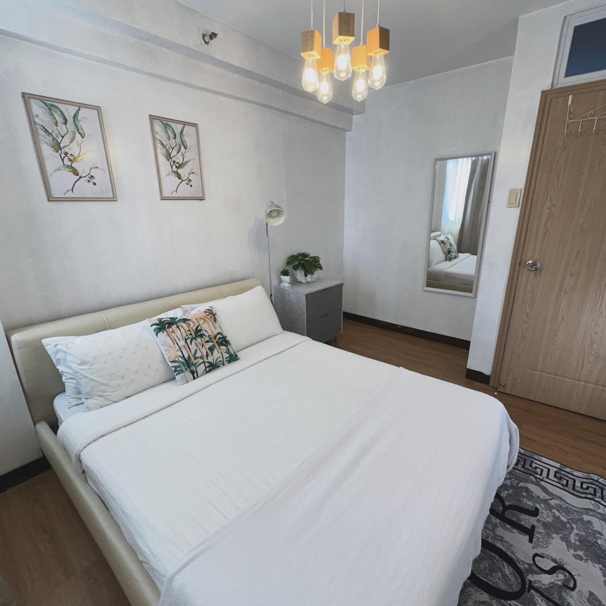 Paranaque City Lancris Residences 2 Bedroom Entire Apartment Near Airport With Pool מראה חיצוני תמונה