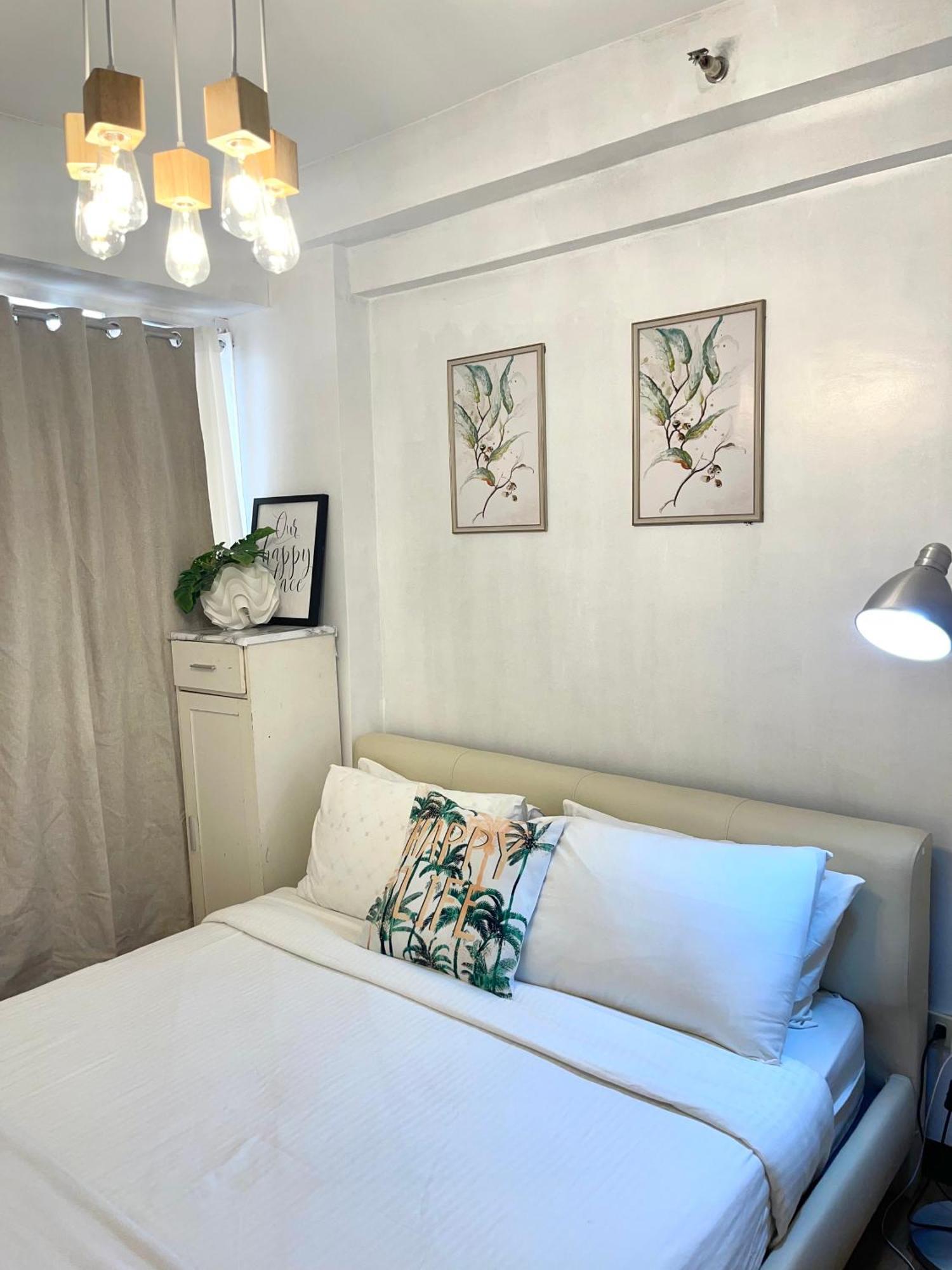 Paranaque City Lancris Residences 2 Bedroom Entire Apartment Near Airport With Pool מראה חיצוני תמונה